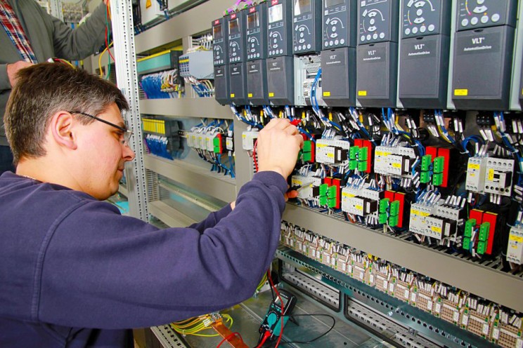 How to Find Industrial Electronic Services from the Best Company